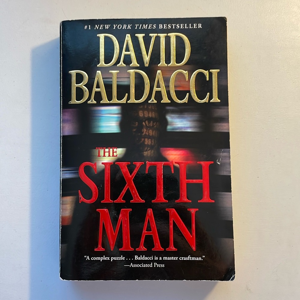 🌈2/$8  The Sixth Man #5 in the Sean King & Michelle Maxwell Series